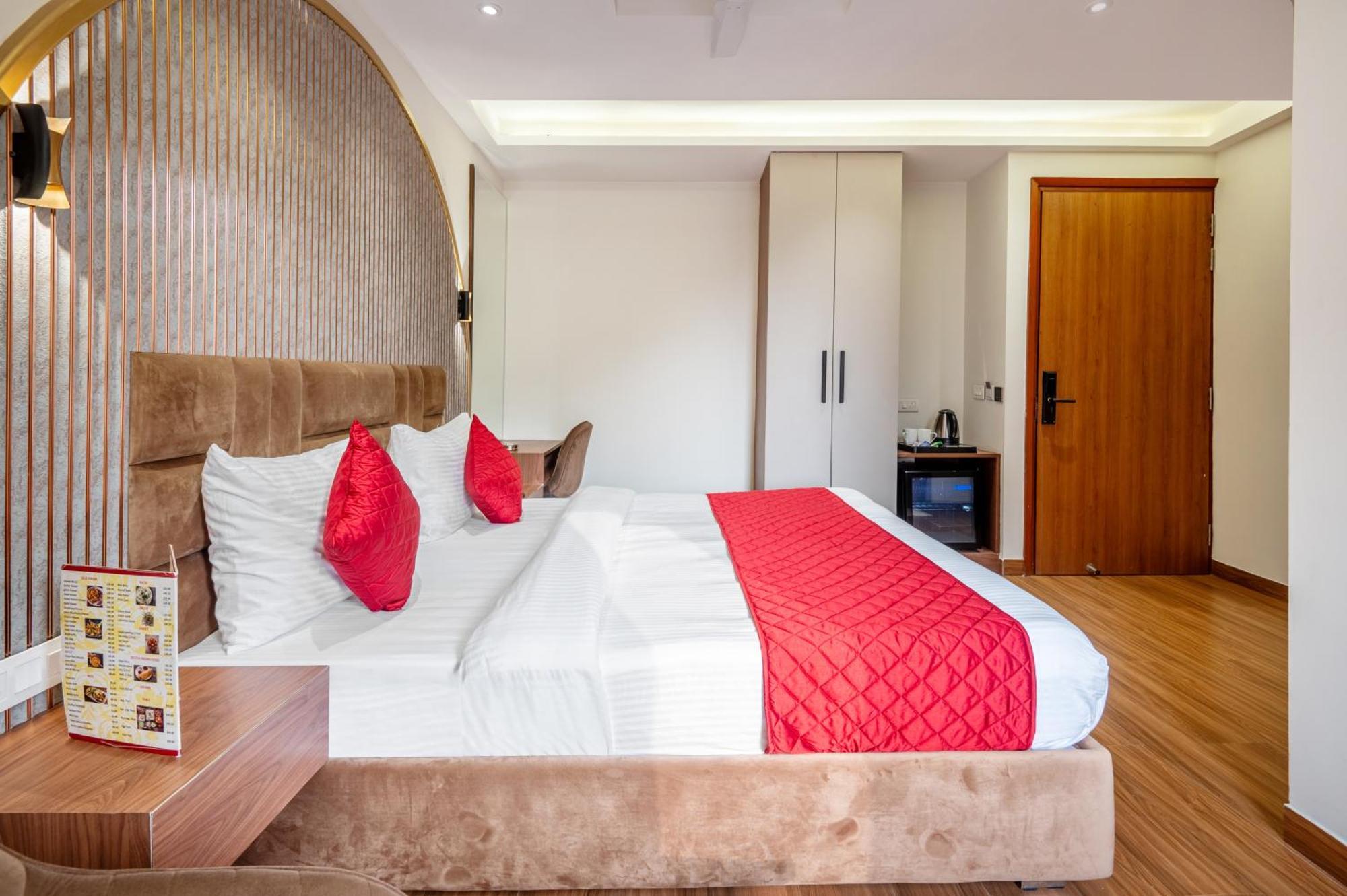 Hotel Avaas - Faiz Road Karol Bagh دلهي المظهر الخارجي الصورة