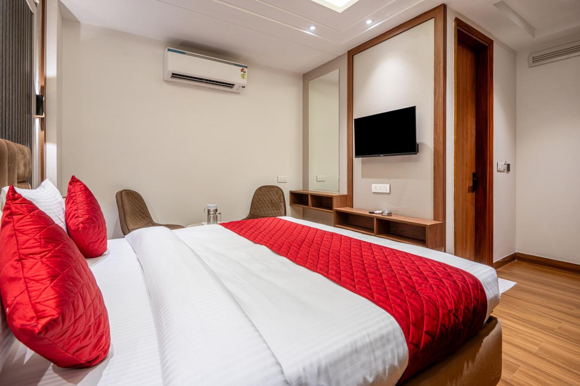 Hotel Avaas - Faiz Road Karol Bagh دلهي المظهر الخارجي الصورة