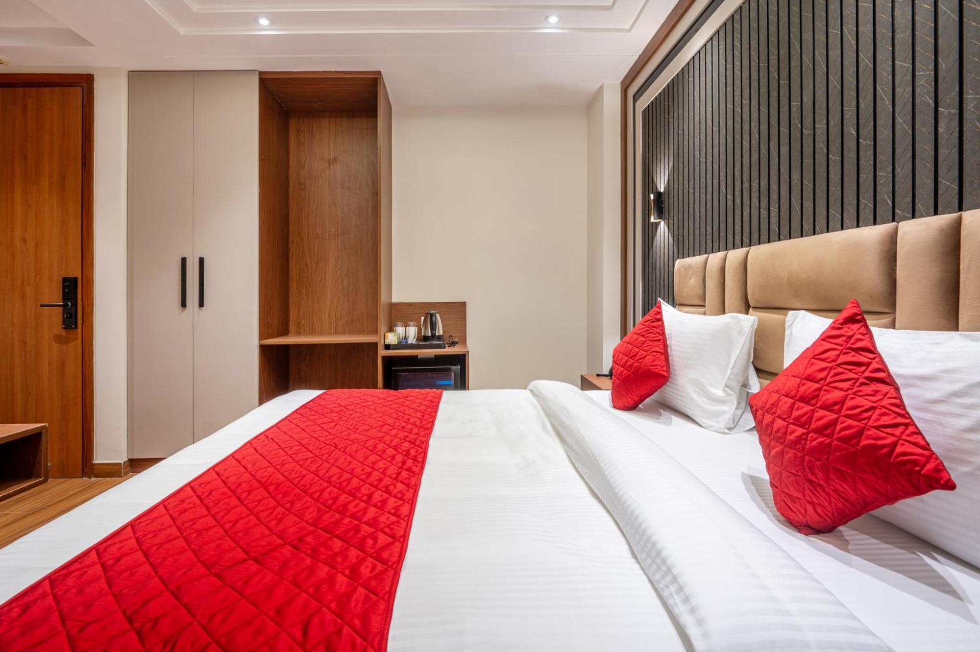 Hotel Avaas - Faiz Road Karol Bagh دلهي المظهر الخارجي الصورة